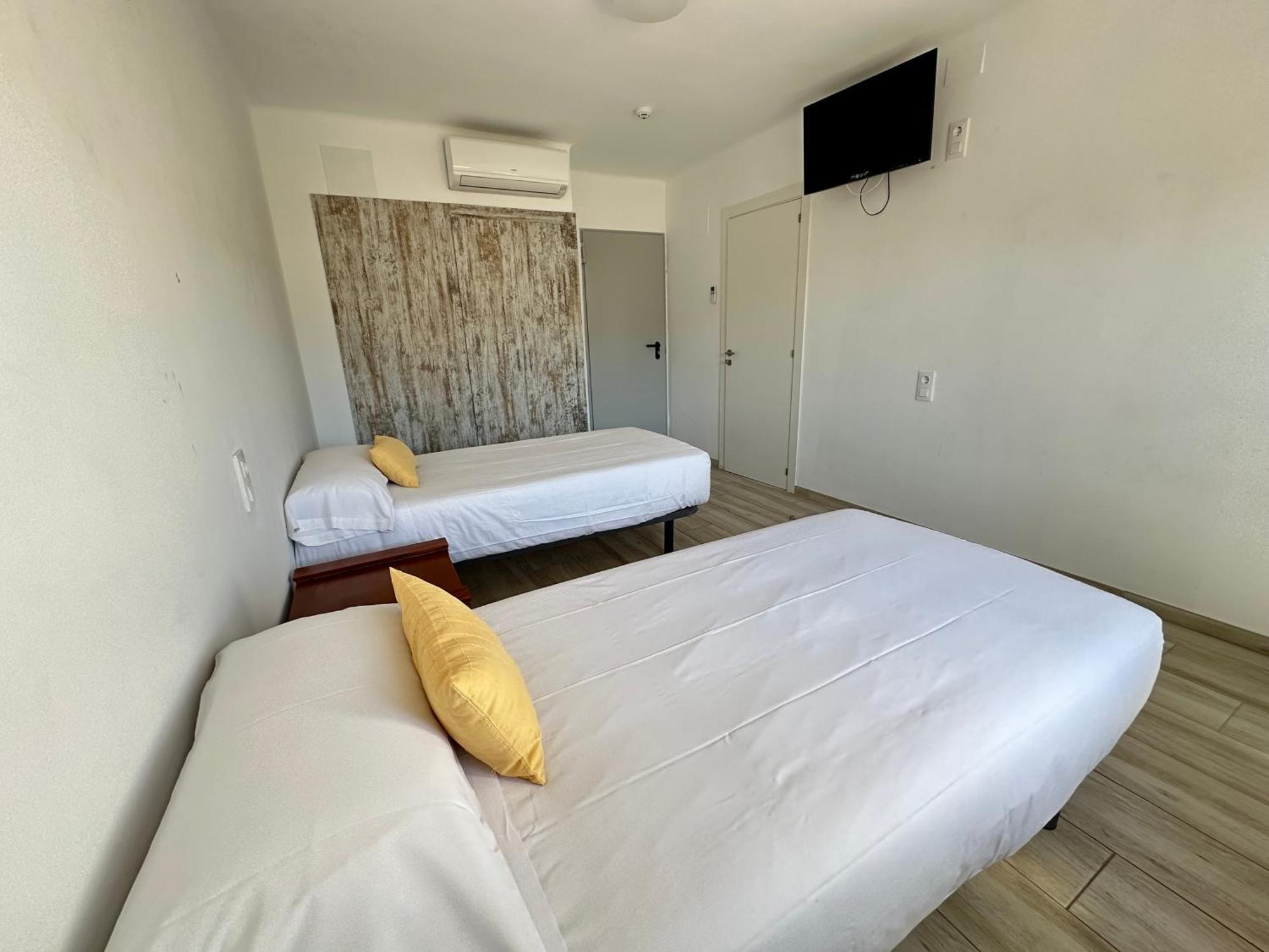 Agi Gloria Rooms Roses Exterior photo